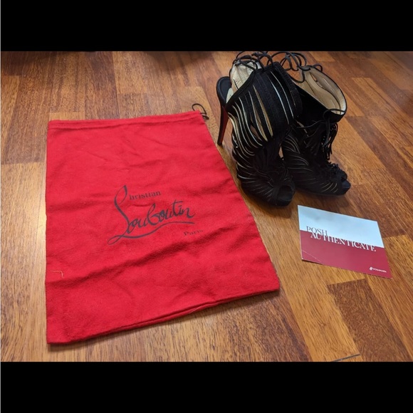 Christian Louboutin Black Suede Fringe Booty 38.5 Retail $1175 - Picture 11 of 12